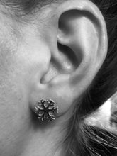 Snowflake stud earring No 1. (Large)